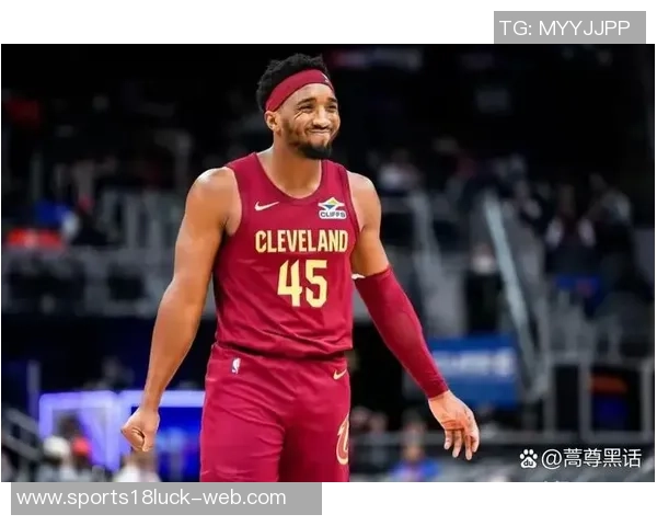 米切尔赛季结束后遭受重创提前与队友开始新赛季训练